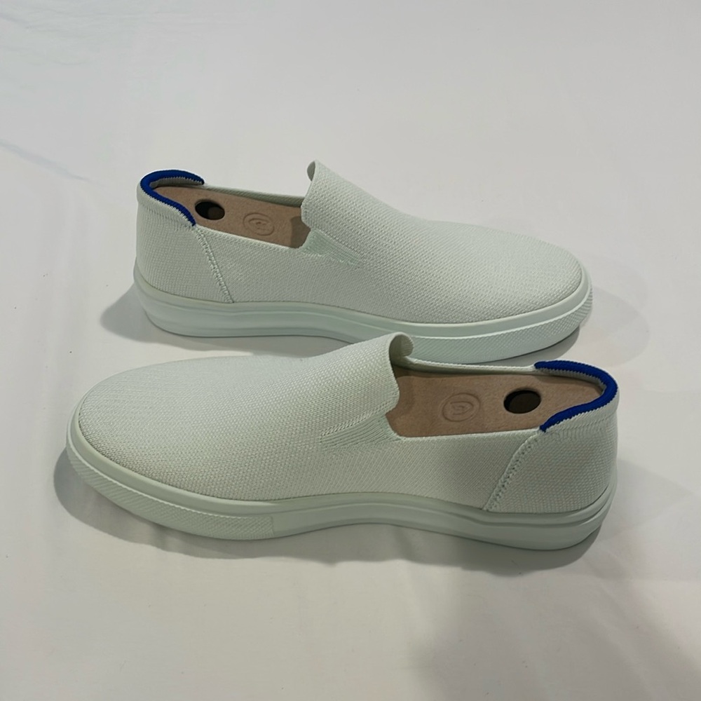 Mint Rothys slip on sneakers size 9 NWOT